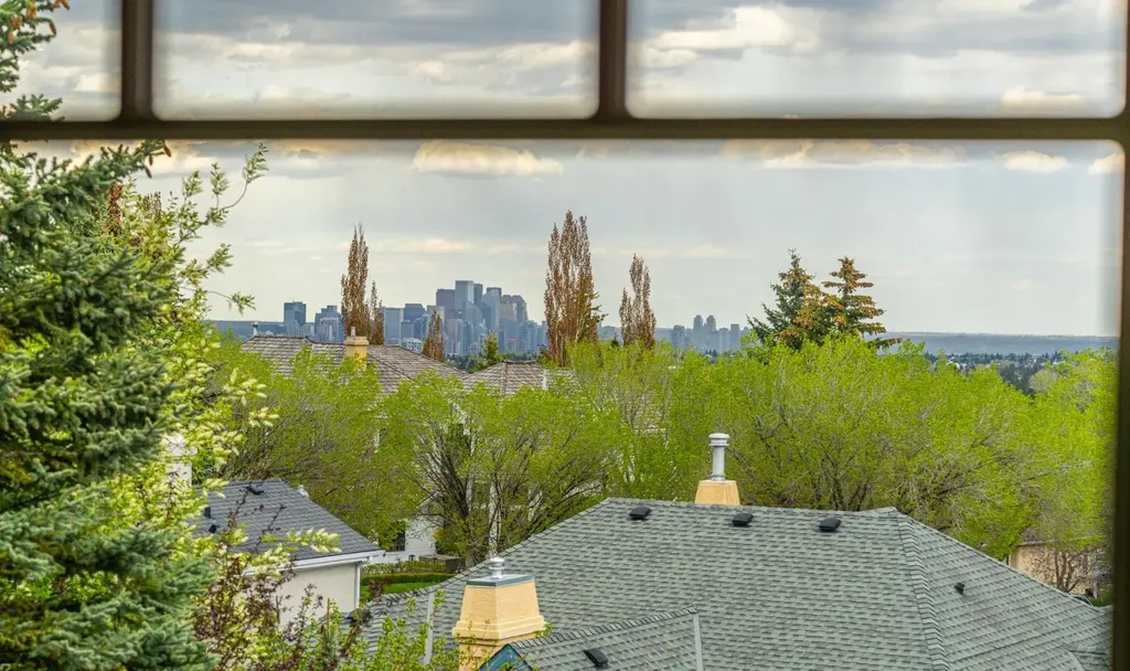 67 Sienna Hills View SW Calgary AB T3H 2Y9