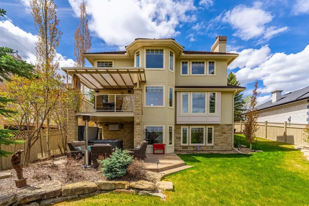 67 Sienna Hills View SW Calgary AB T3H 2Y9