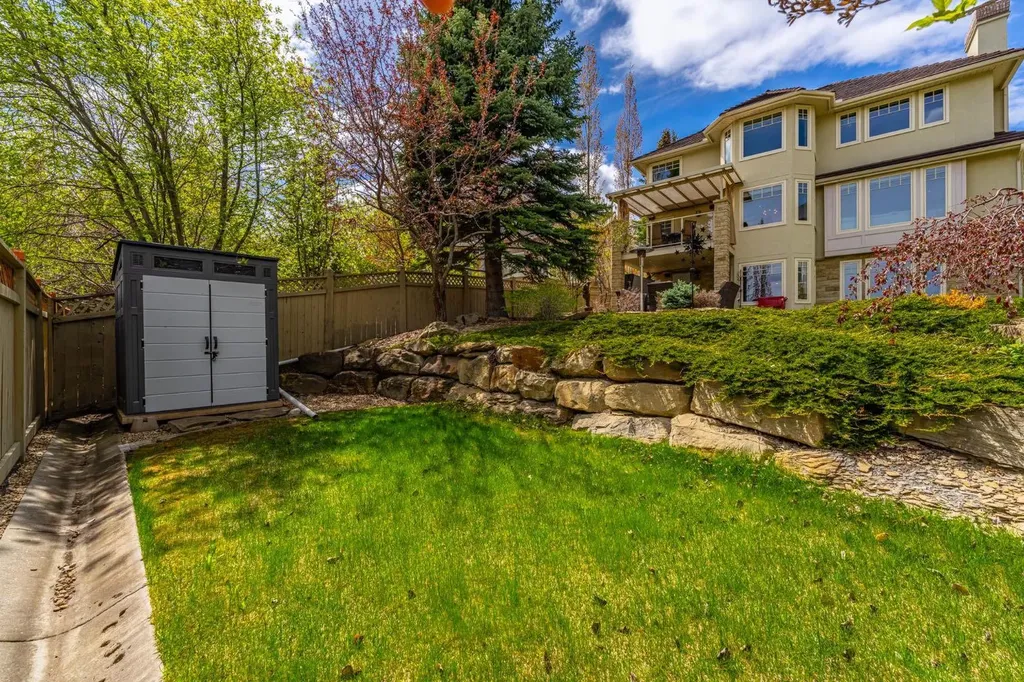 67 Sienna Hills View SW Calgary AB T3H 2Y9