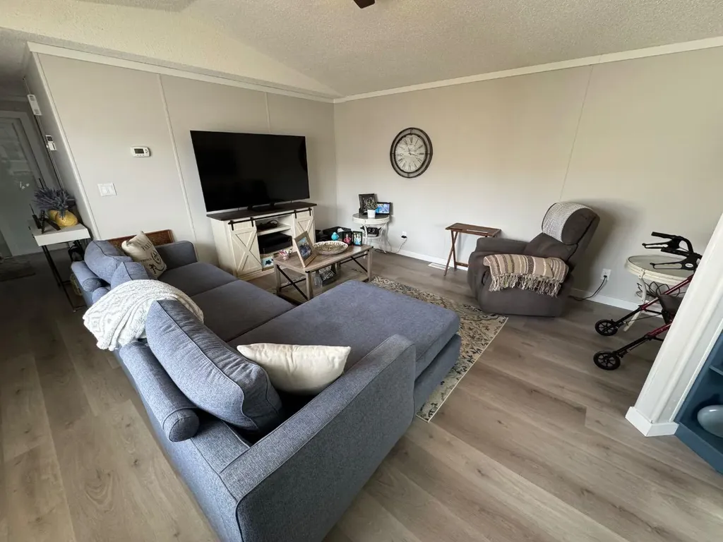 208 Mitchell Drive Fort Mcmurray AB T9K2N1