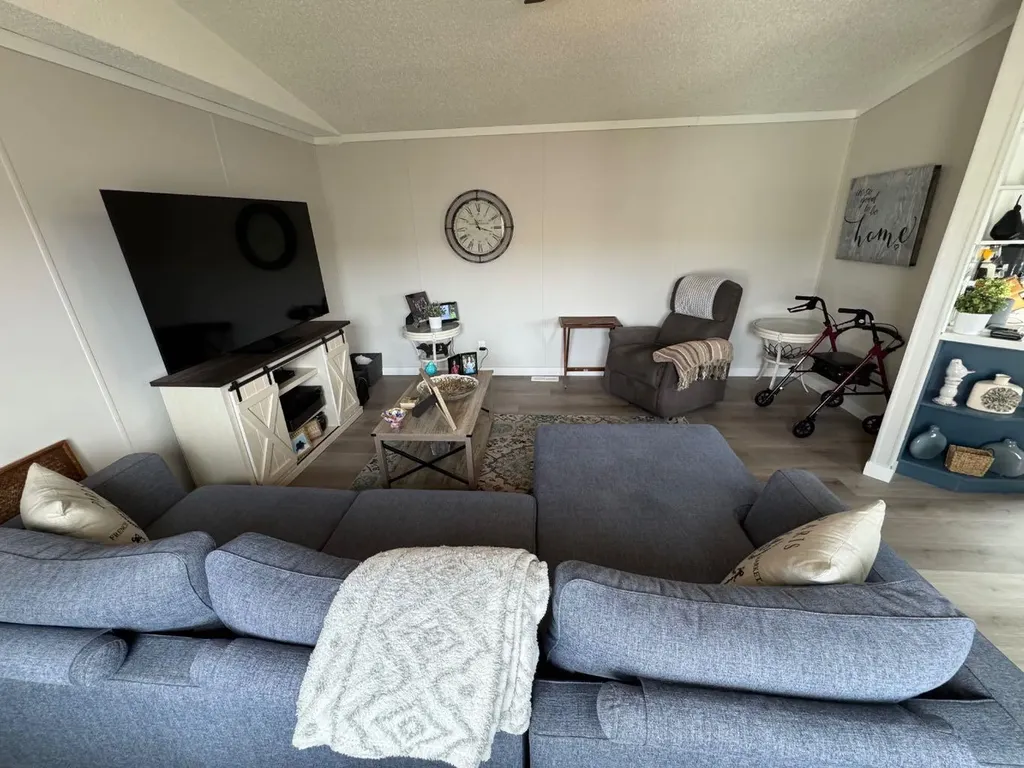 208 Mitchell Drive Fort Mcmurray AB T9K2N1