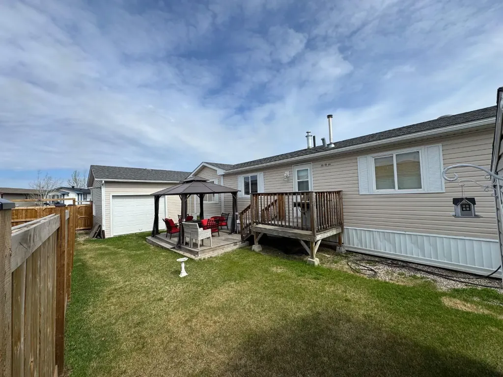 208 Mitchell Drive Fort Mcmurray AB T9K2N1