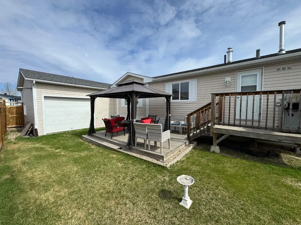 208 Mitchell Drive Fort Mcmurray AB T9K2N1