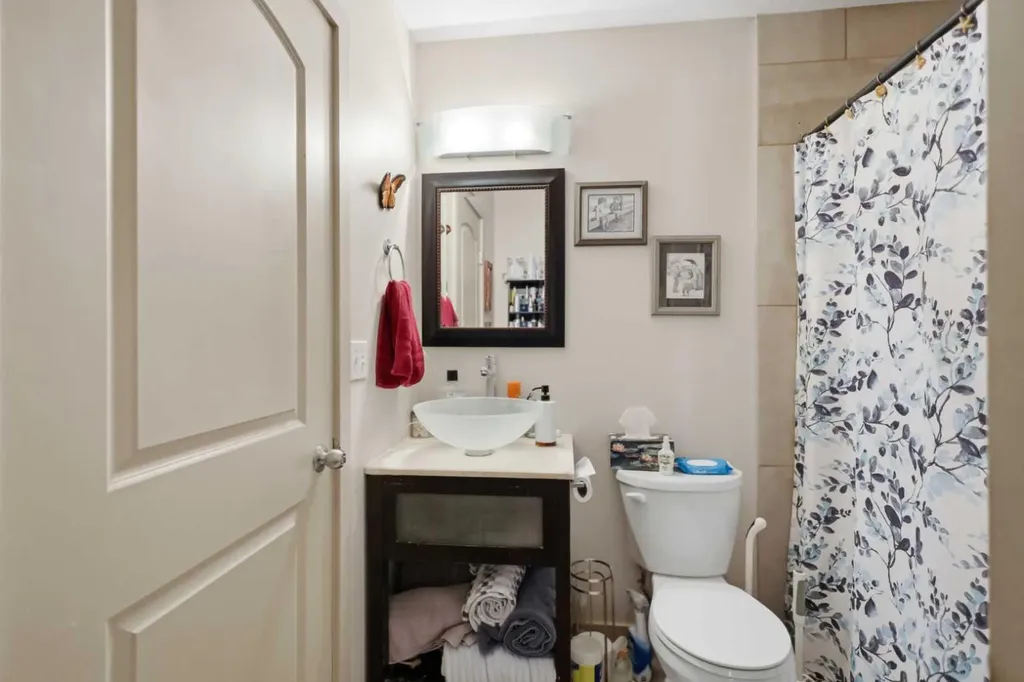 16 Peterson Way Sylvan Lake AB T4S 1W8