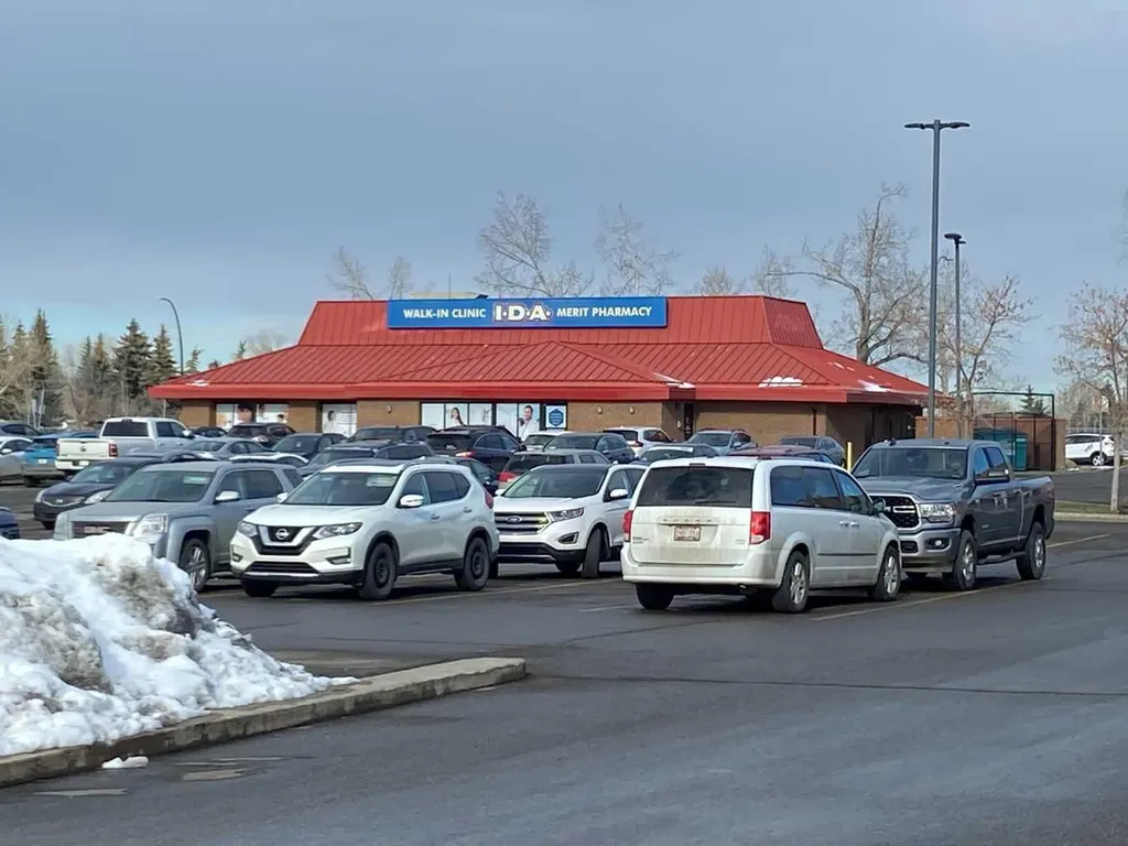 11440 Braeside Drive SW Calgary AB T2W 3N4