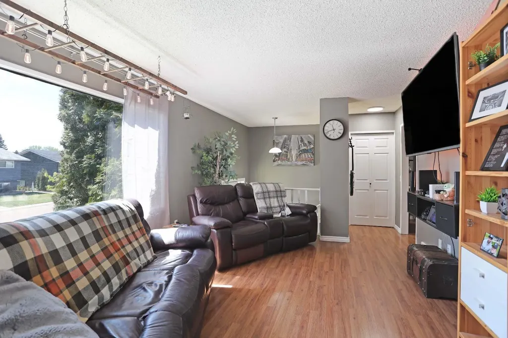 116 Mcnab Park Street E Brooks AB T1R0K6