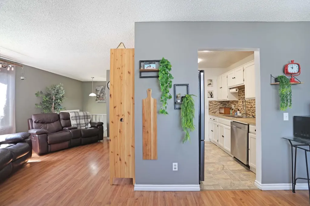 116 Mcnab Park Street E Brooks AB T1R0K6