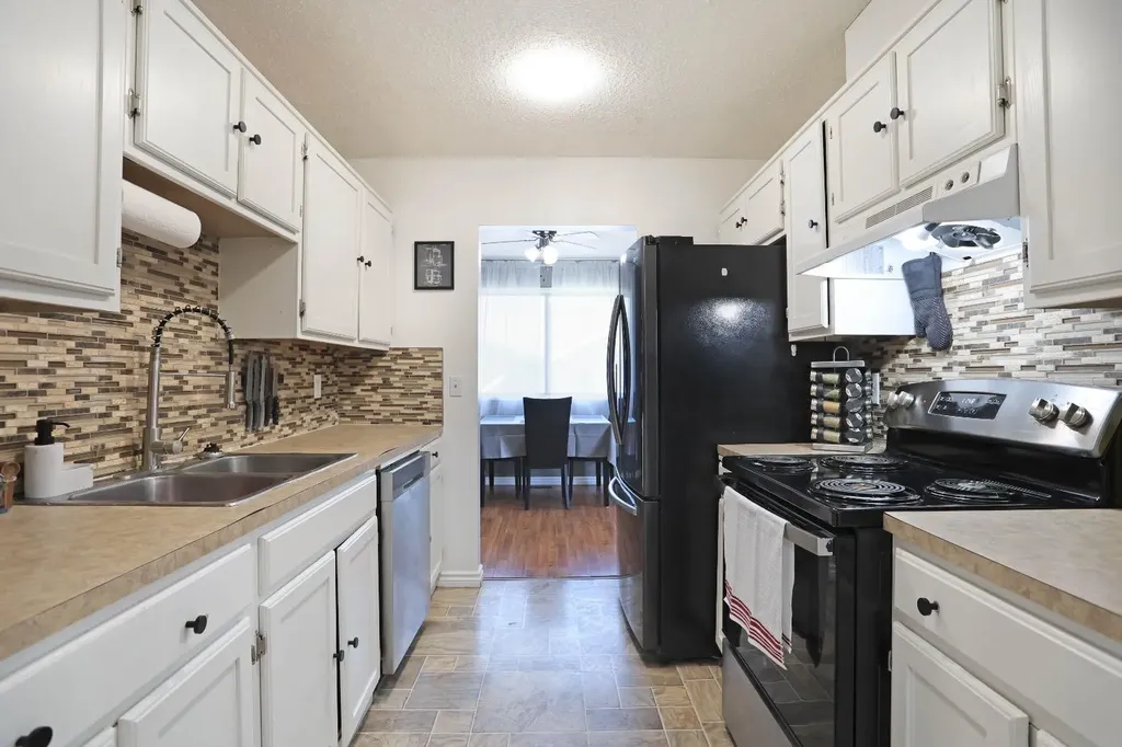 116 Mcnab Park Street E Brooks AB T1R0K6