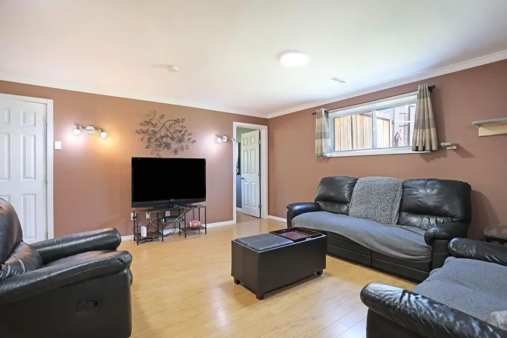 116 Mcnab Park Street E Brooks AB T1R0K6