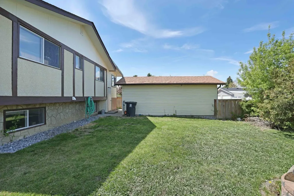 116 Mcnab Park Street E Brooks AB T1R0K6
