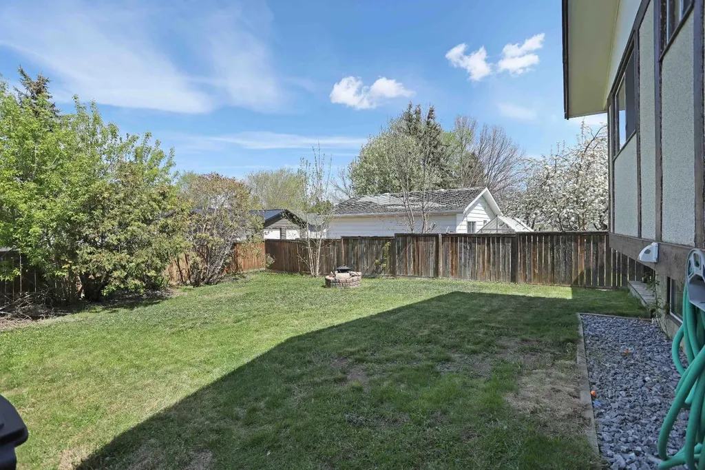 116 Mcnab Park Street E Brooks AB T1R0K6