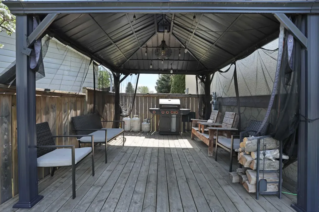 116 Mcnab Park Street E Brooks AB T1R0K6