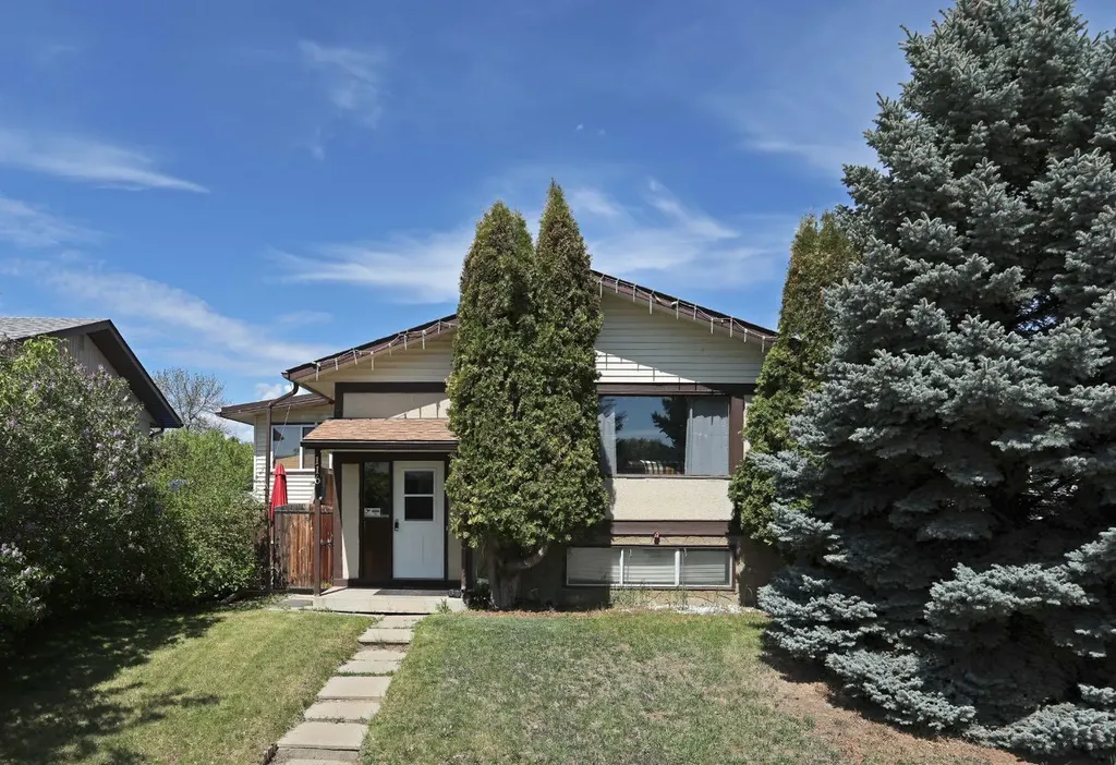 116 Mcnab Park Street E Brooks AB T1R0K6