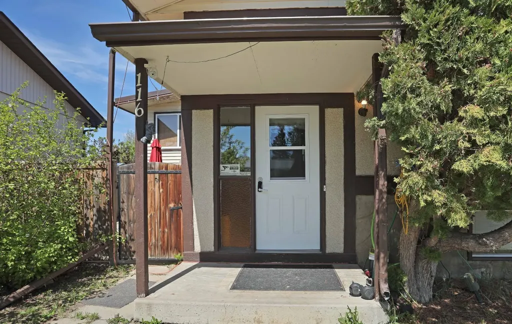 116 Mcnab Park Street E Brooks AB T1R0K6