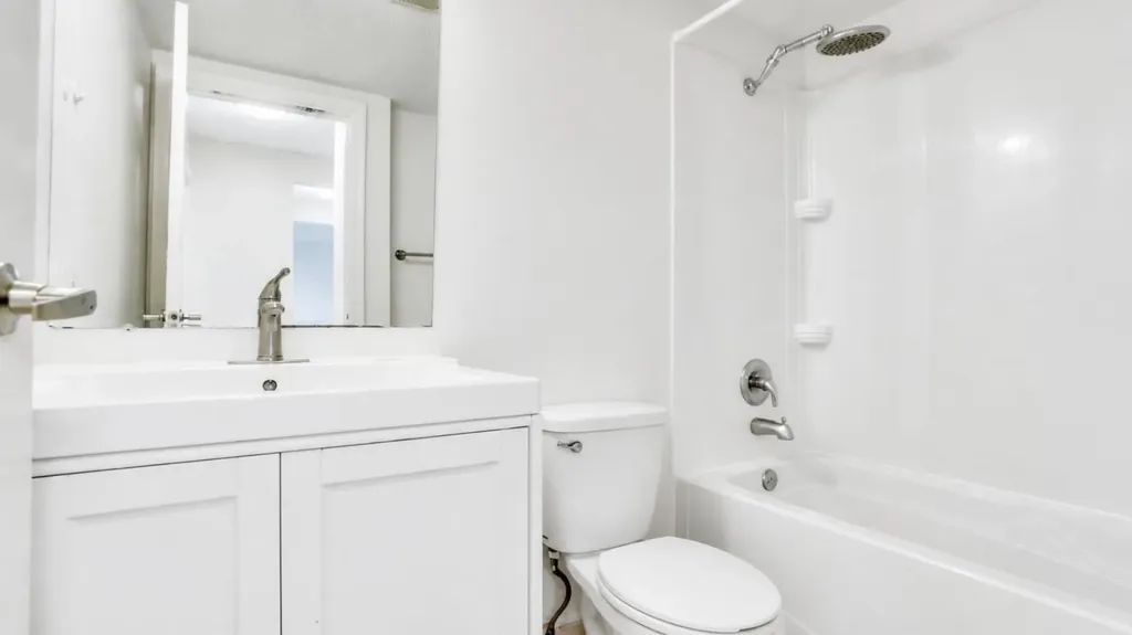 431 1 Avenue NE Calgary AB T2E 0B3