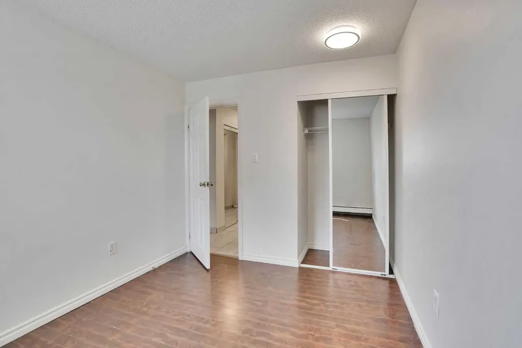 431 1 Avenue NE Calgary AB T2E 0B3