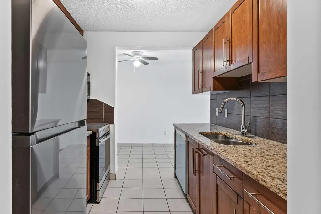 431 1 Avenue NE Calgary AB T2E 0B3