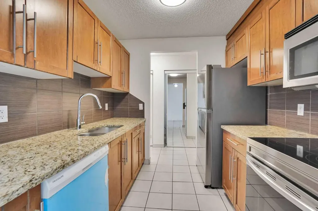 431 1 Avenue NE Calgary AB T2E 0B3