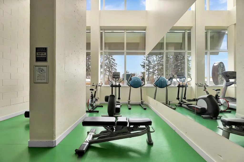 30 Brentwood Common NW Calgary AB T2L 2L8