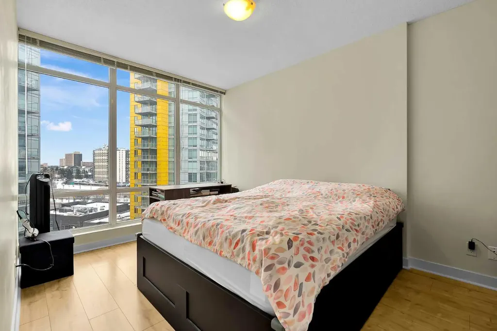 30 Brentwood Common NW Calgary AB T2L 2L8