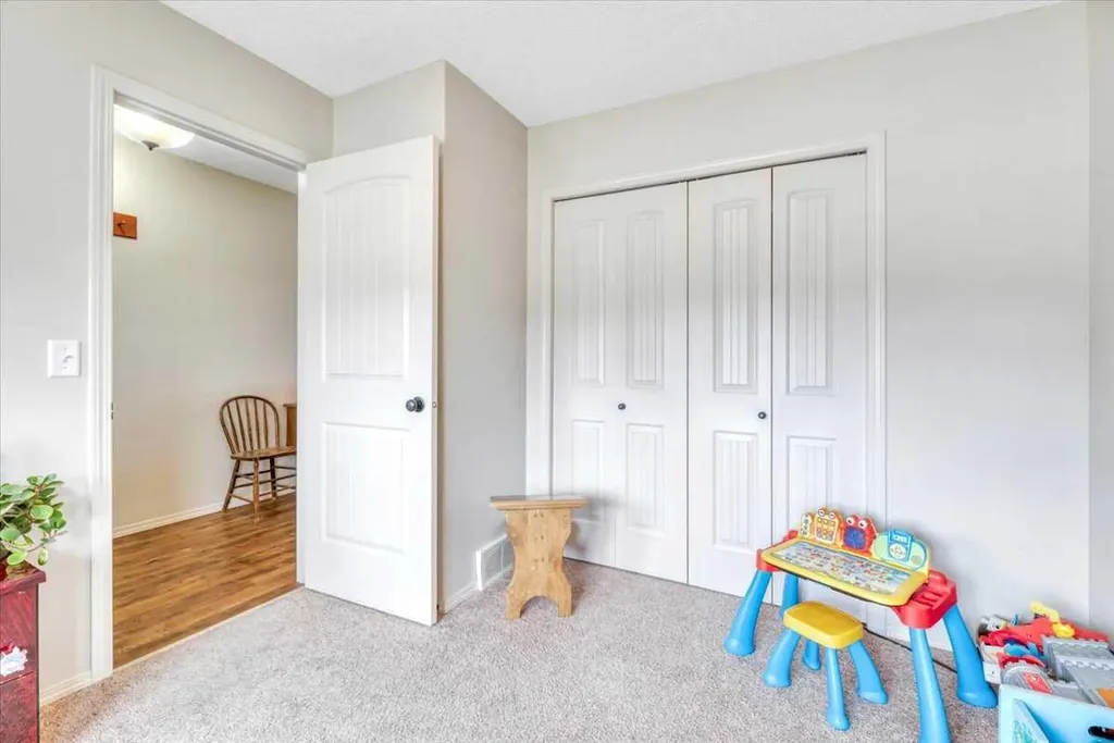 531 Country Meadows Way Diamond Valley AB T0L2A0