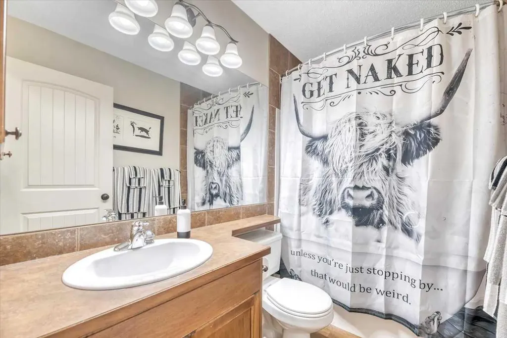 531 Country Meadows Way Diamond Valley AB T0L2A0