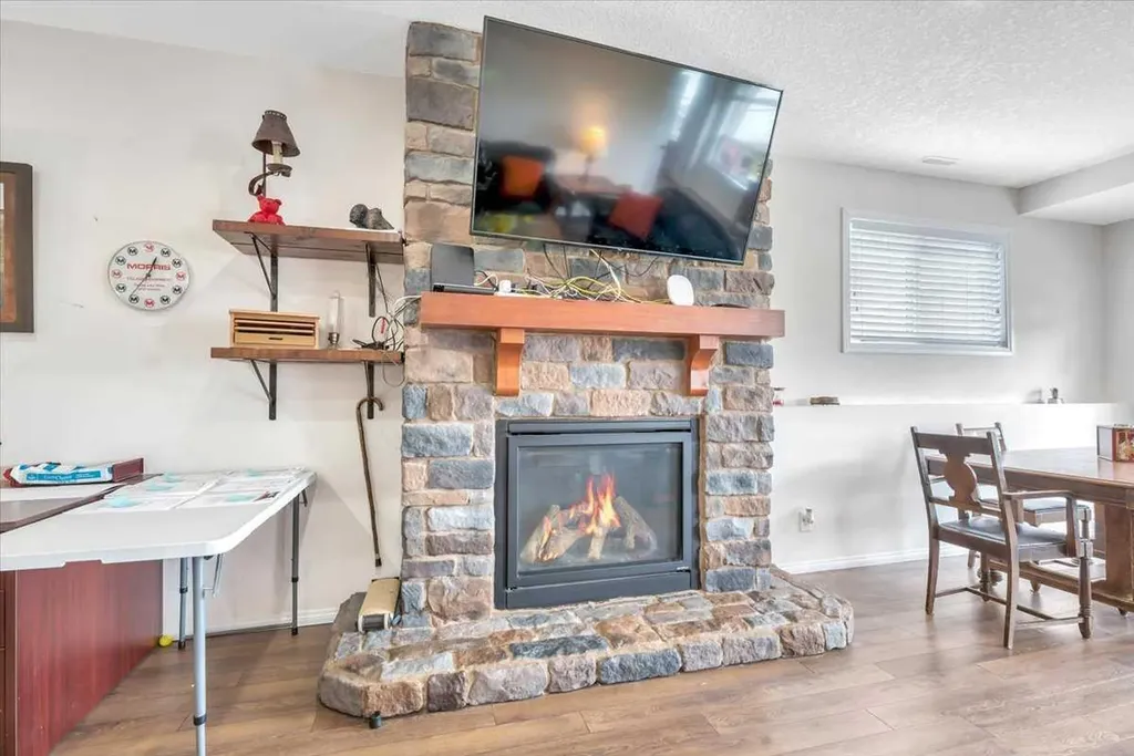 531 Country Meadows Way Diamond Valley AB T0L2A0