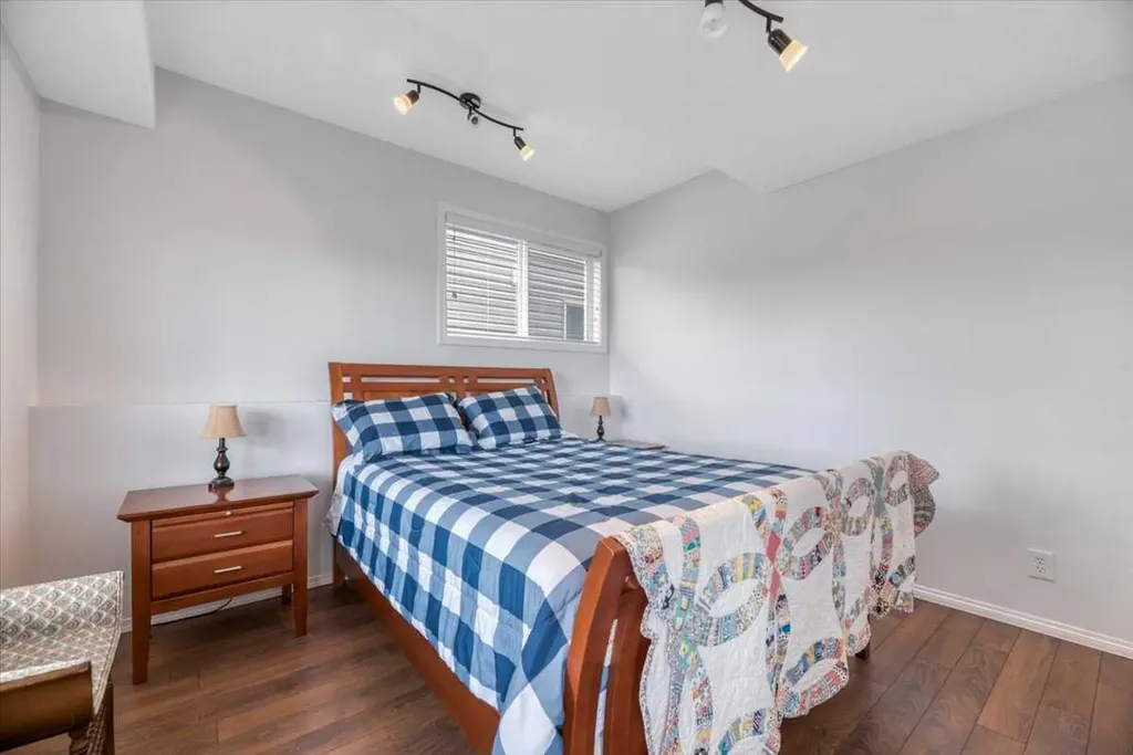 531 Country Meadows Way Diamond Valley AB T0L2A0