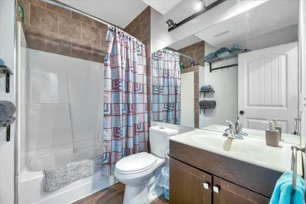 531 Country Meadows Way Diamond Valley AB T0L2A0