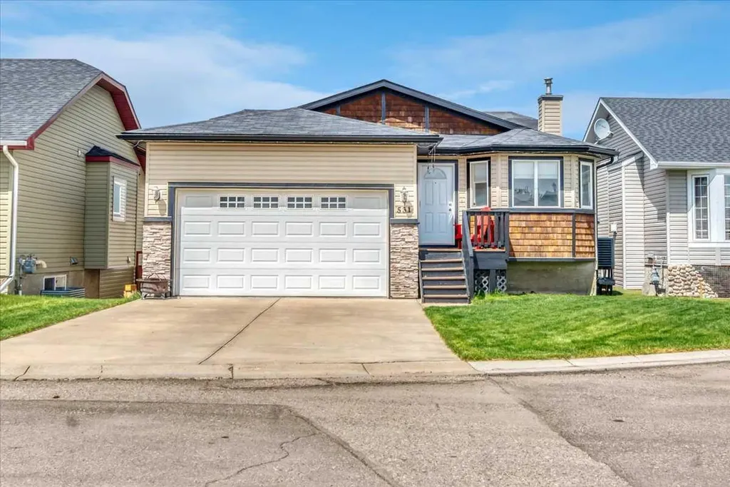 531 Country Meadows Way Diamond Valley AB T0L2A0