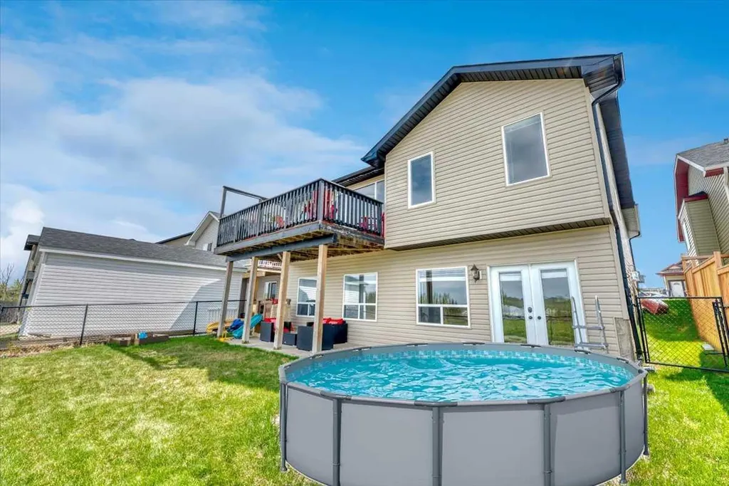531 Country Meadows Way Diamond Valley AB T0L2A0