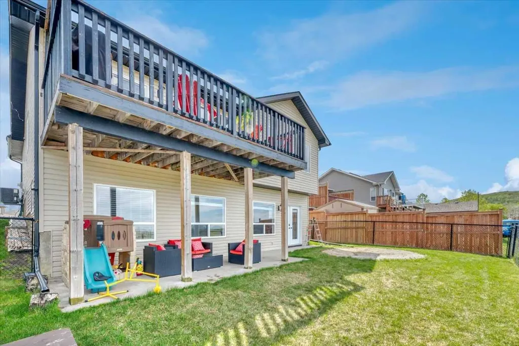 531 Country Meadows Way Diamond Valley AB T0L2A0