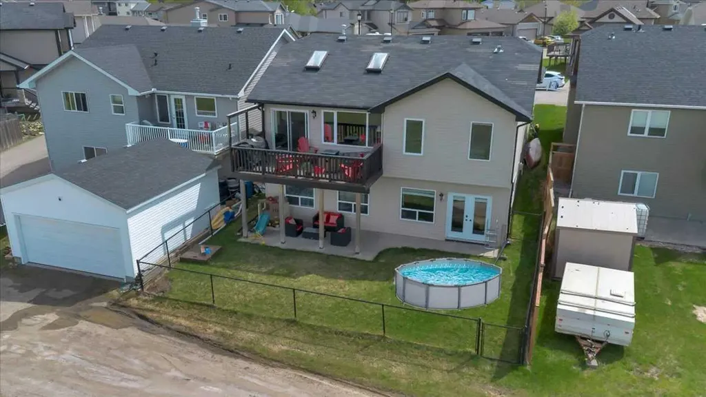 531 Country Meadows Way Diamond Valley AB T0L2A0