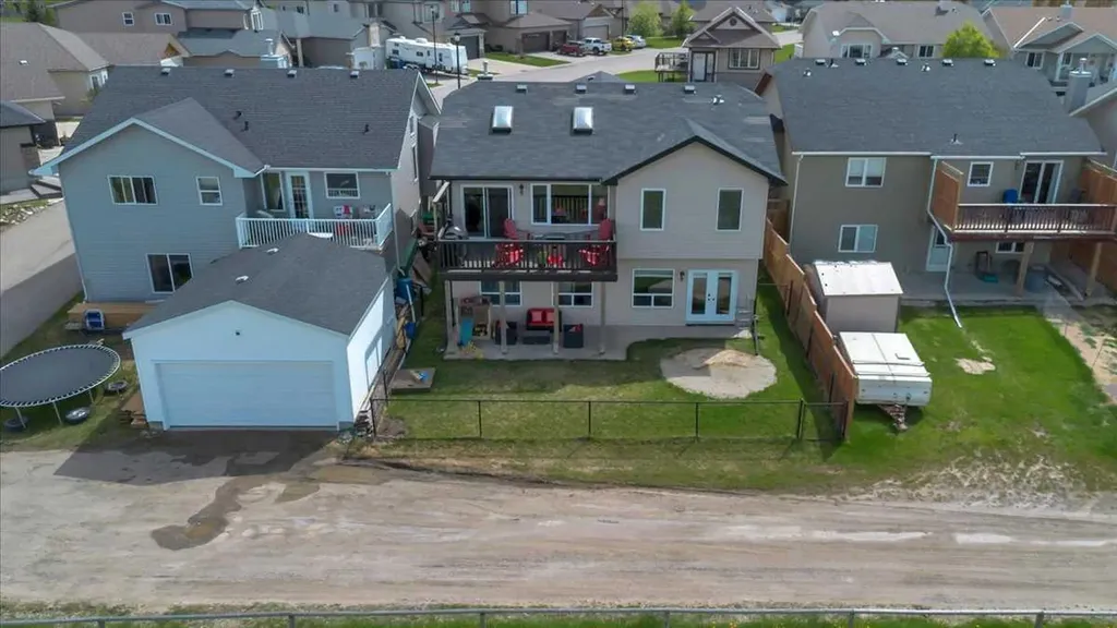 531 Country Meadows Way Diamond Valley AB T0L2A0