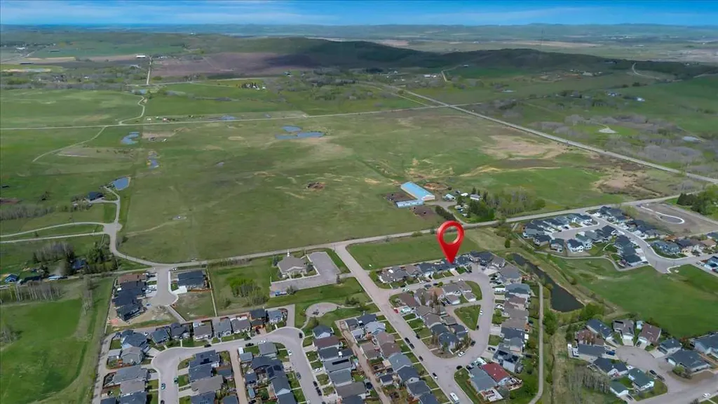 531 Country Meadows Way Diamond Valley AB T0L2A0