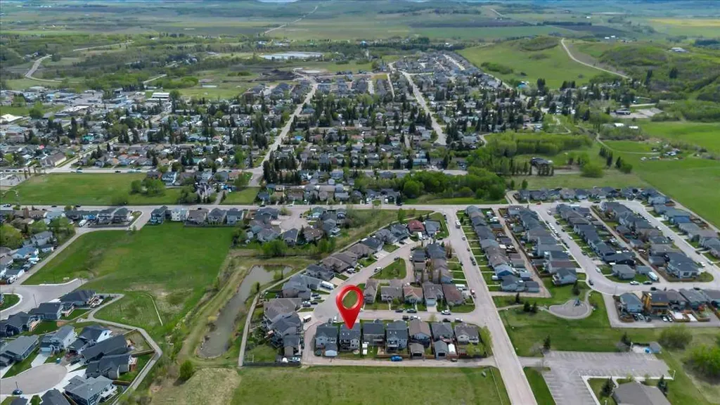 531 Country Meadows Way Diamond Valley AB T0L2A0