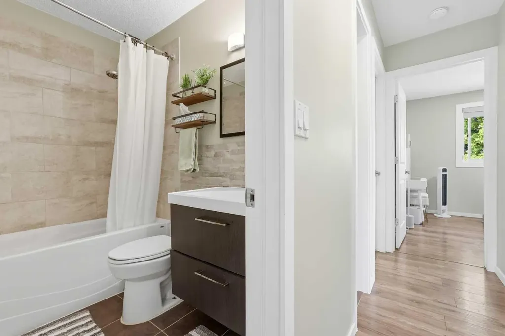 865 Queensland Drive SE Calgary AB T2J 5E4