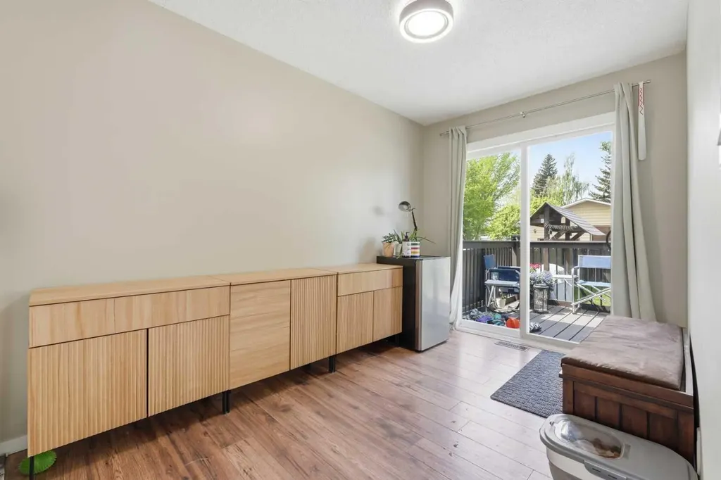 865 Queensland Drive SE Calgary AB T2J 5E4