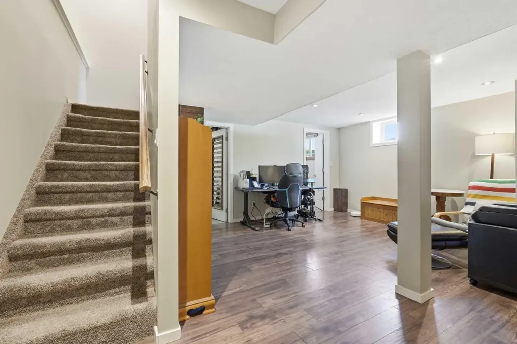 865 Queensland Drive SE Calgary AB T2J 5E4