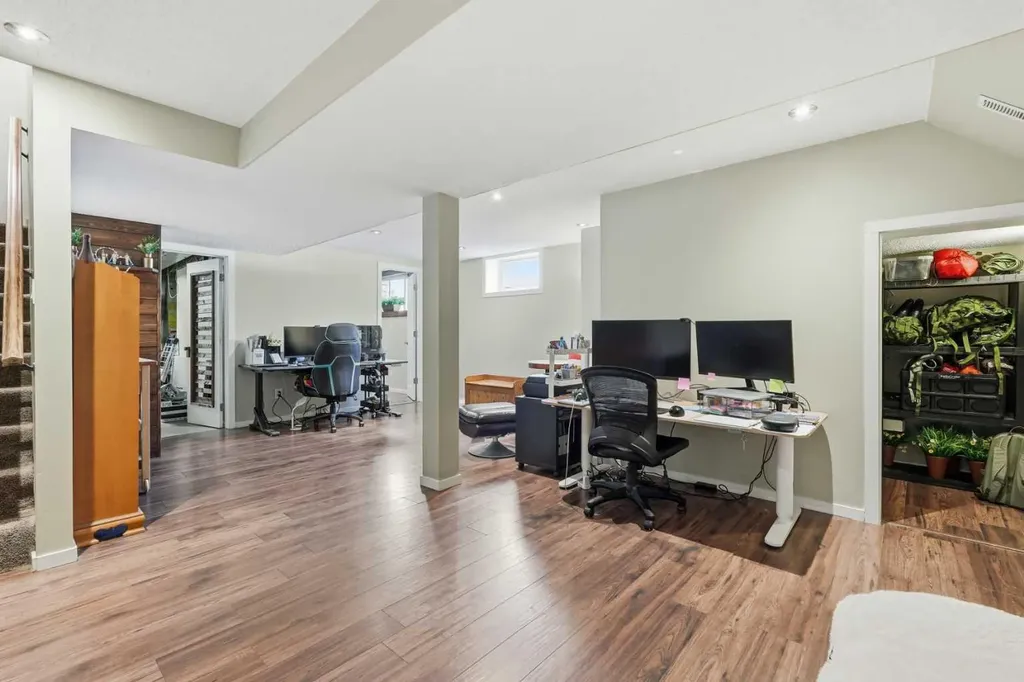 865 Queensland Drive SE Calgary AB T2J 5E4