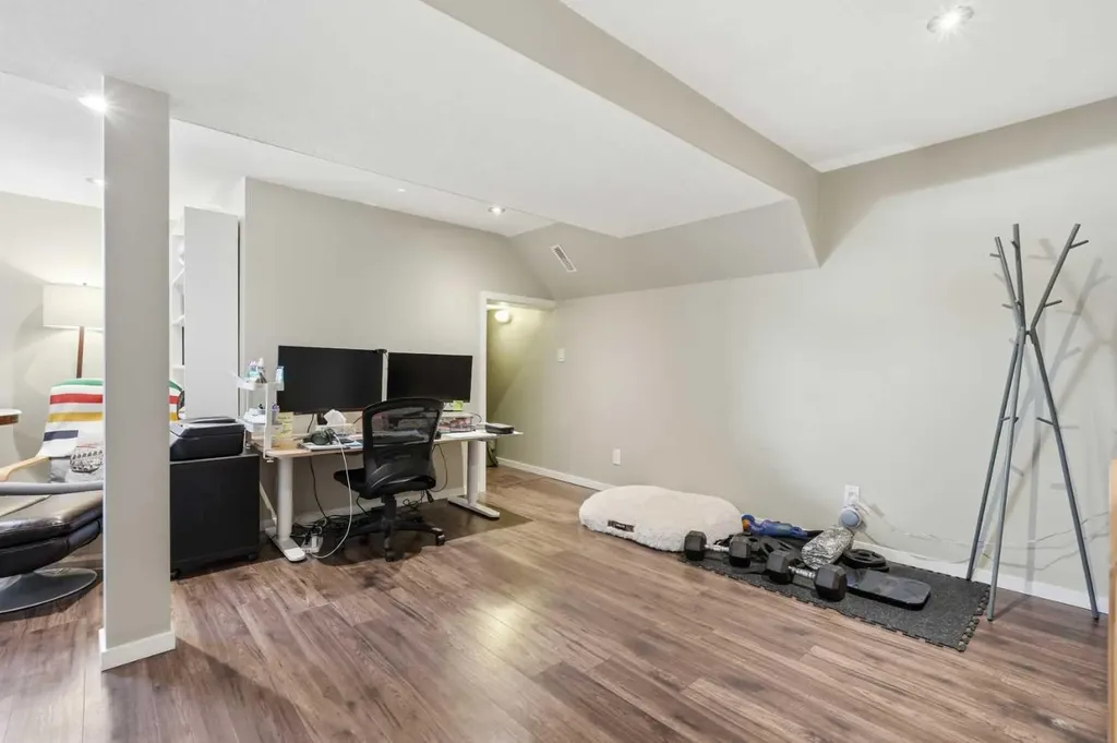 865 Queensland Drive SE Calgary AB T2J 5E4