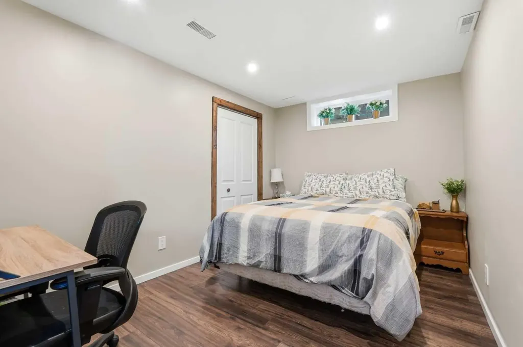 865 Queensland Drive SE Calgary AB T2J 5E4