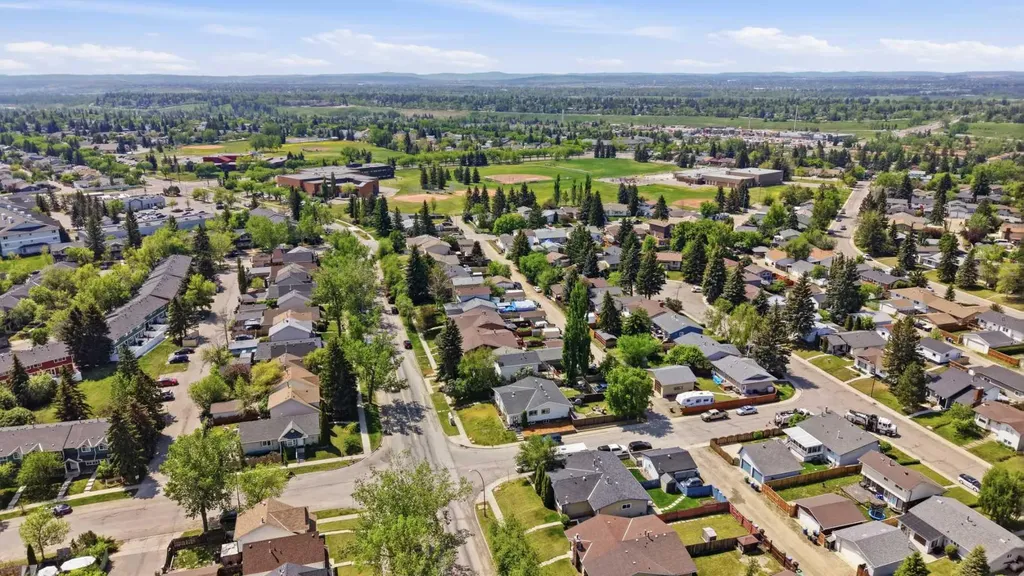865 Queensland Drive SE Calgary AB T2J 5E4