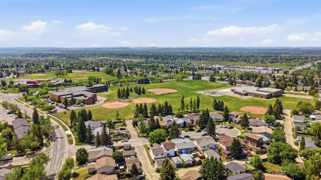 865 Queensland Drive SE Calgary AB T2J 5E4