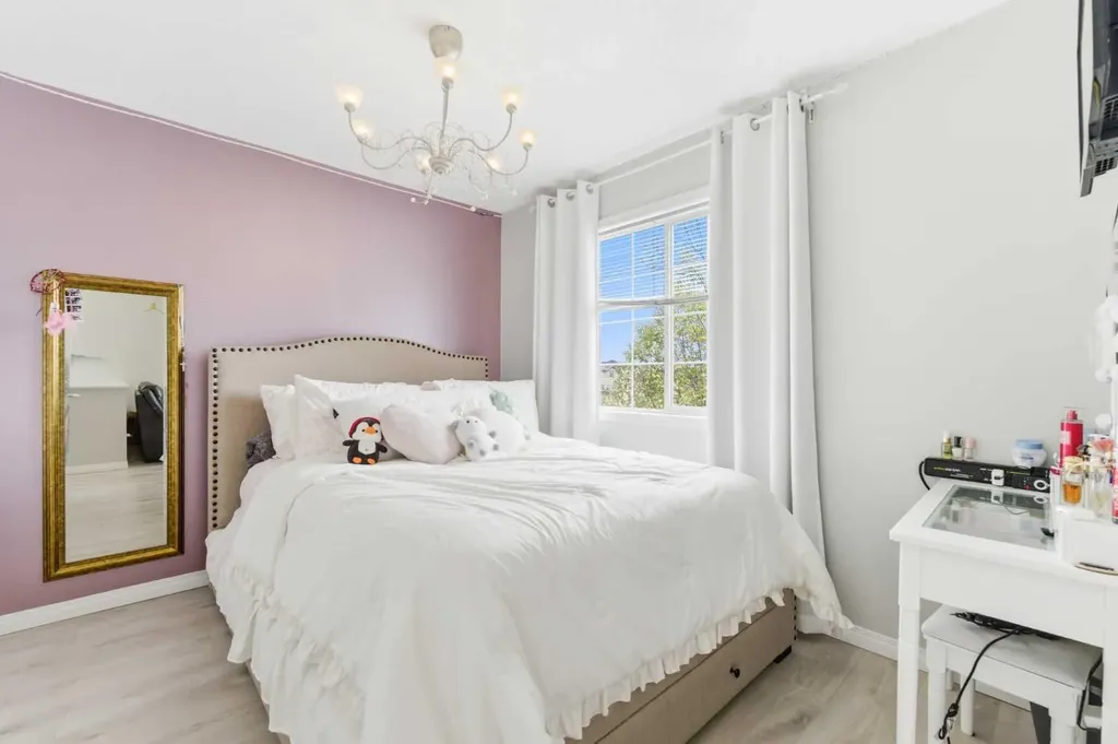 118 Saddletree Close NE Calgary AB T3J 5L1