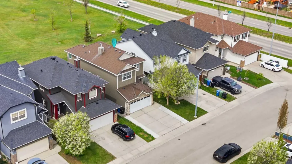 118 Saddletree Close NE Calgary AB T3J 5L1