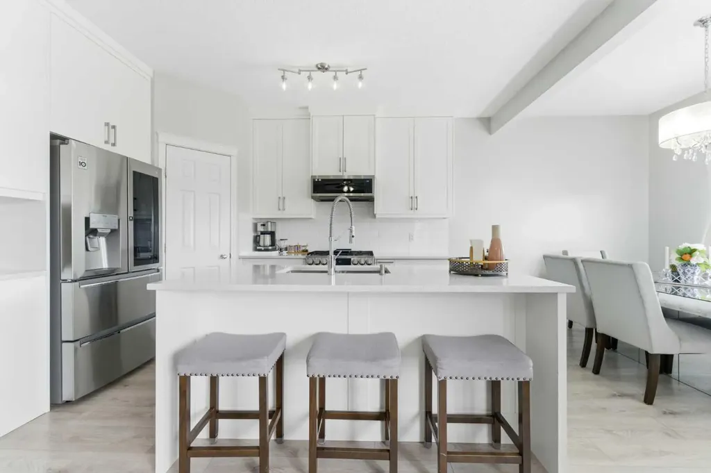 118 Saddletree Close NE Calgary AB T3J 5L1