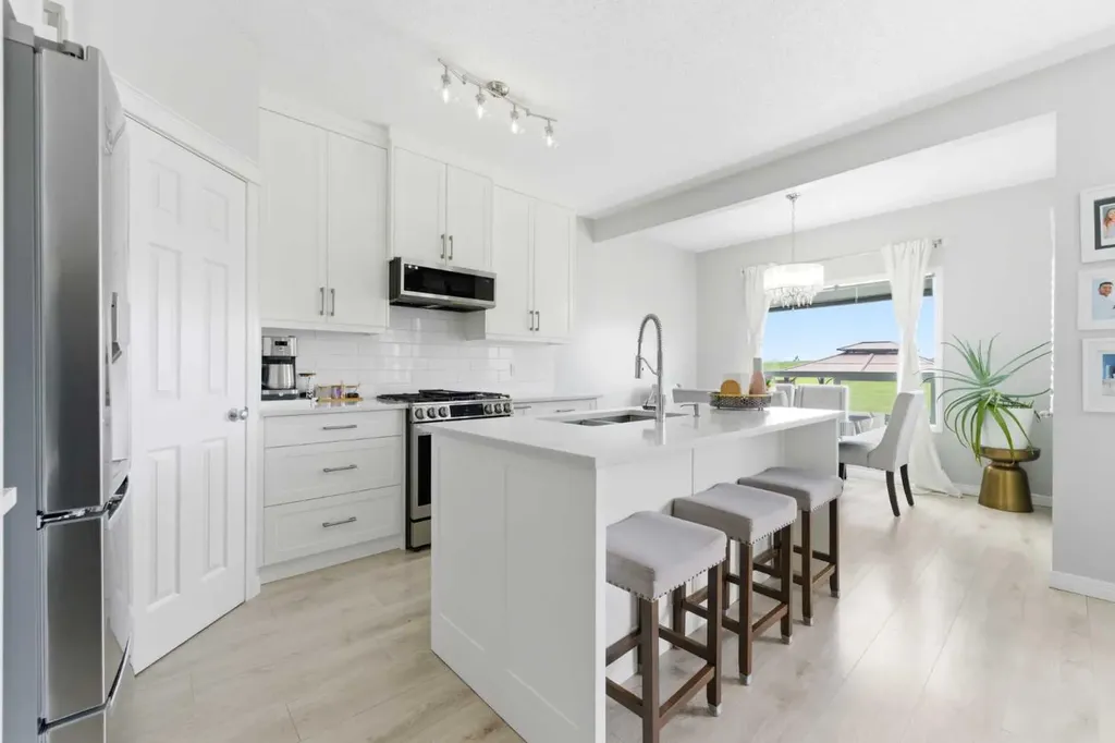 118 Saddletree Close NE Calgary AB T3J 5L1