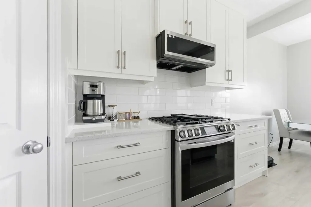 118 Saddletree Close NE Calgary AB T3J 5L1