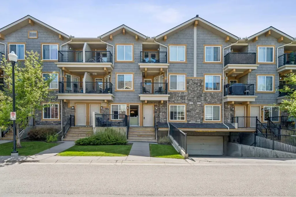 229 Mckenzie Towne Lane SE Calgary AB T2Z 0C3